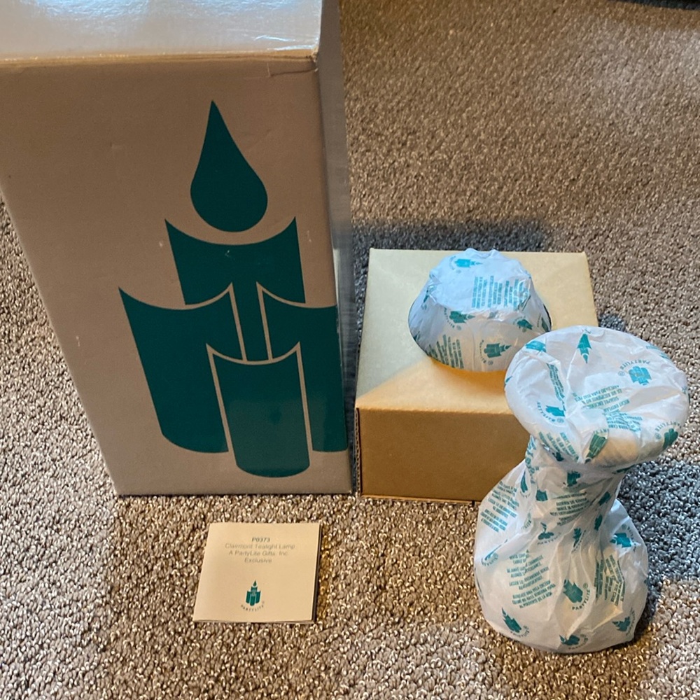 Clairmont Tealight Lamp